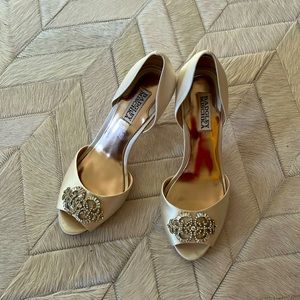 Badgley Mischka satin shoes